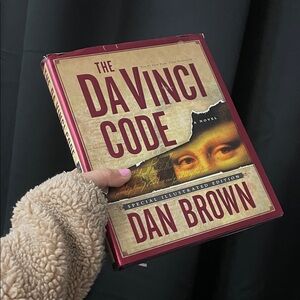 The Da Vinci Code Special Illustrated Edition Hardcover - Bestseller- used book